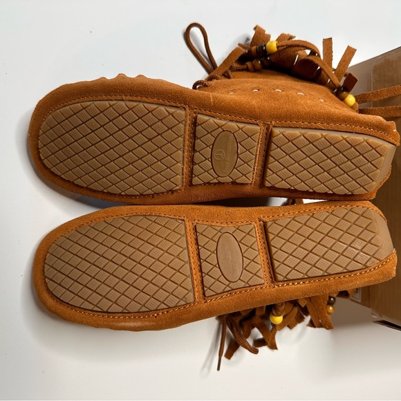 New Fringed Moccasins in Tan - Picture 7 of 14